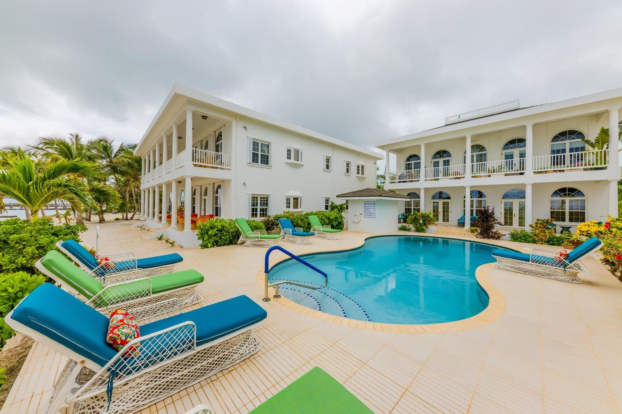 Tara Del Sol Resort San Pedro  Bagian luar foto