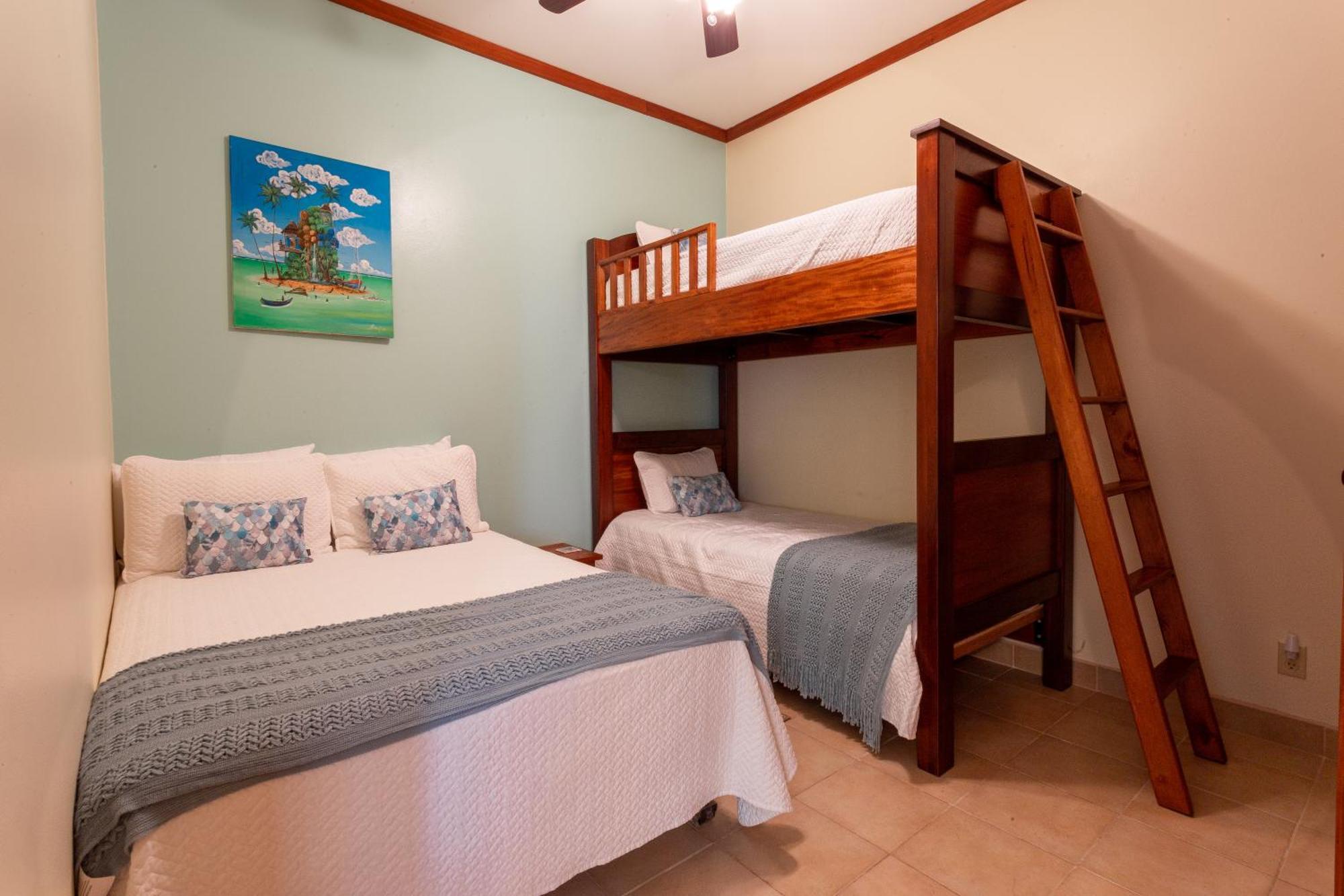 Tara Del Sol Resort San Pedro  Ruang foto